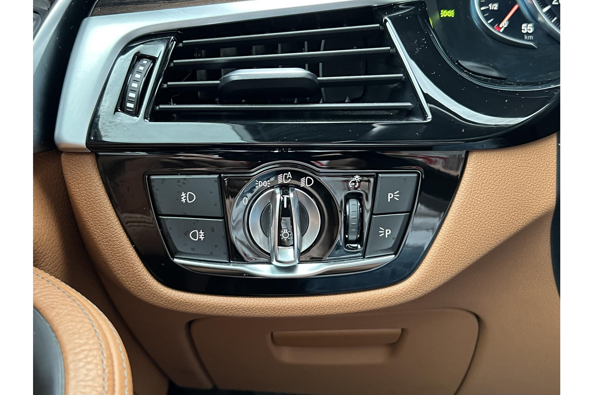 BMW 5 Serie 520d High Executive*DAKJE*HUD*CRUISE*NAVI.PROF*LED